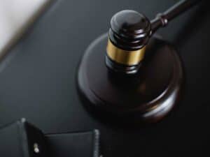 محکومیت مونترال به علت تبعیض سیاسی در قبال یکی از شهروندانش