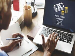 افتتاح حساب بانکی در کانادا